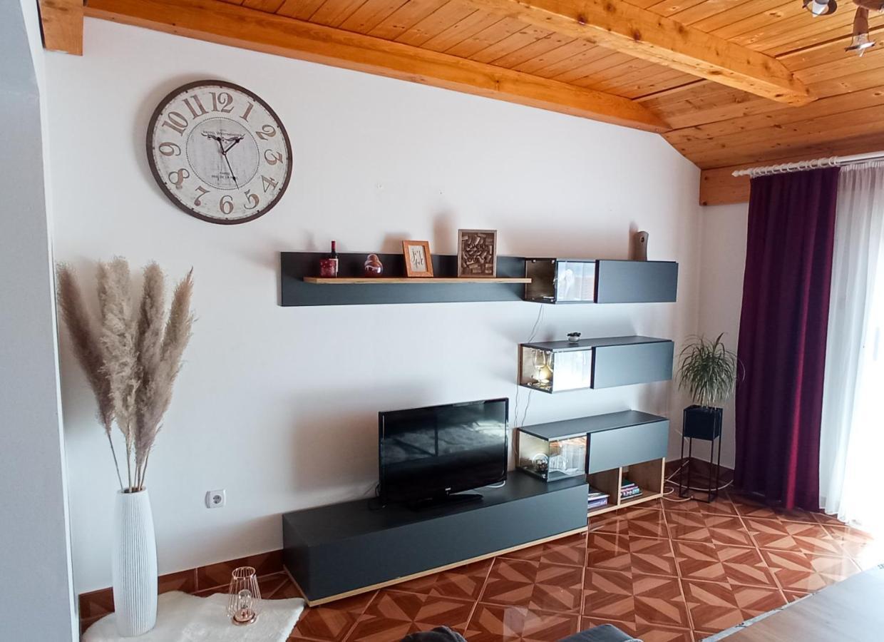 Apartment Aleksandra Malinska Eksteriør bilde